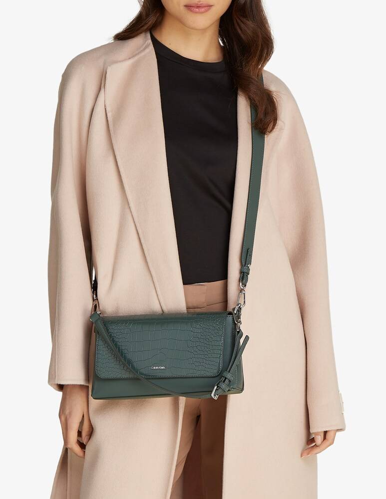 Calvin Klein Borsa a spalla CK Must Sostegno trimestrale