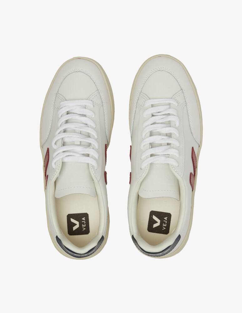 Veja Sneakers in pelle V-12 Ultimi due giorni