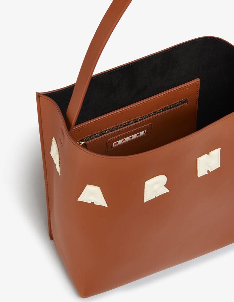 Marni Borsa hobo museo piccola con applicazioni Ultimo giorno