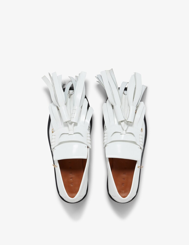 Marni Mocassino bambi in pelle con maxi nappine In vendita