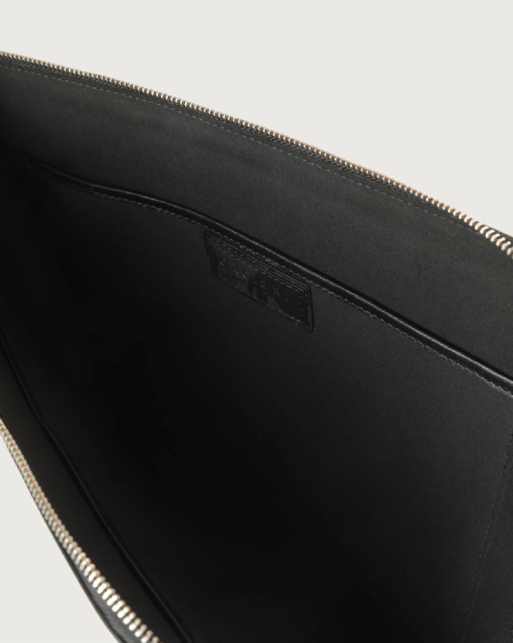 Orciani Pochette slim Skyline in pelle In Saldo