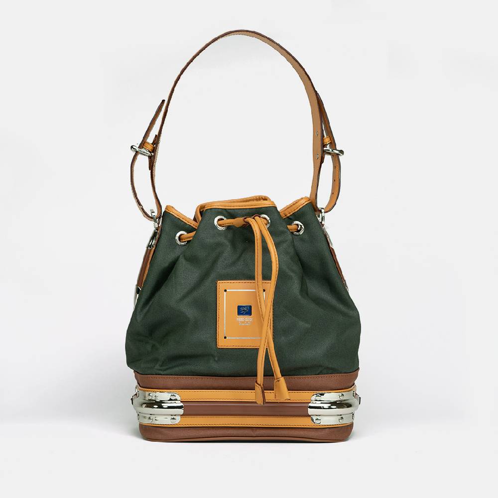 Piero Guidi LINEABOLD BUCKET BAG 119G13470_00 Ultimi tre giorni