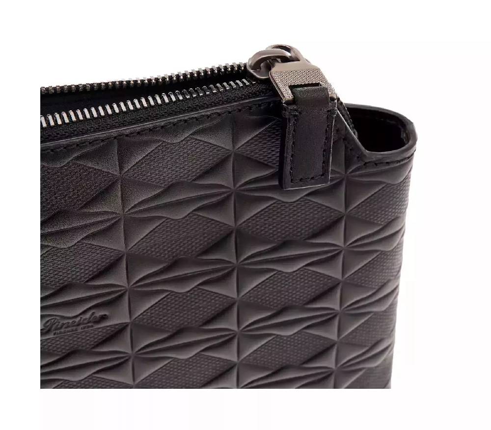 Pineider Pouch Medium in Embossed Empress Presa