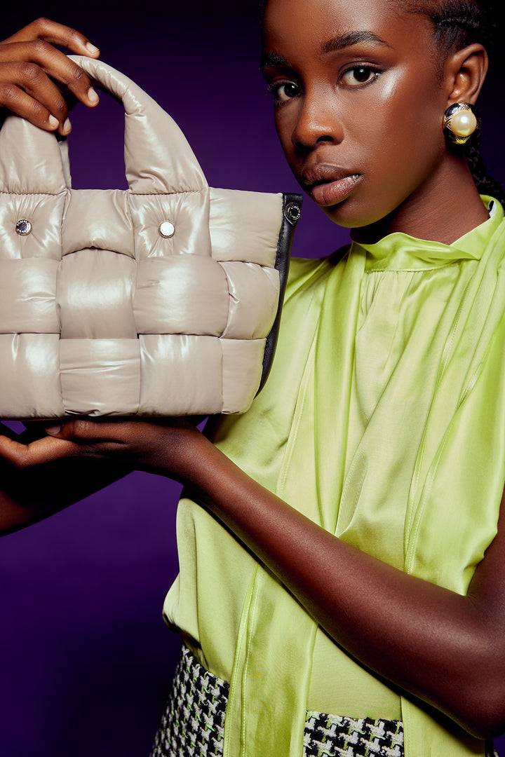 Roberta Gandolfi Greta Mini borsa in tessuto antigoccia imbottita ed intrecciata a mano con finiture in pelle Promozione