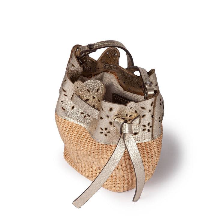 Roberta Gandolfi Diletta Mini Bucket in rafia con balza in pelle laserata con tracolla staccabile In Vendita