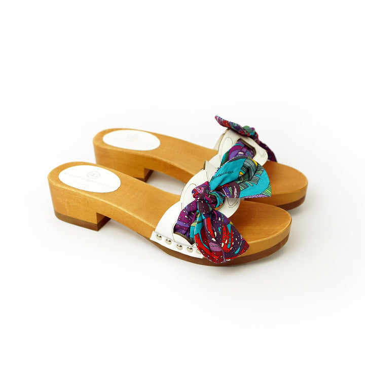 Roberta Gandolfi Lola Chain sandali in legno e pelle di vitello con fiocco stampa tropical