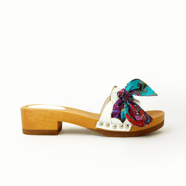 Roberta Gandolfi Lola Chain sandali in legno e pelle di vitello con fiocco stampa tropical Offerte