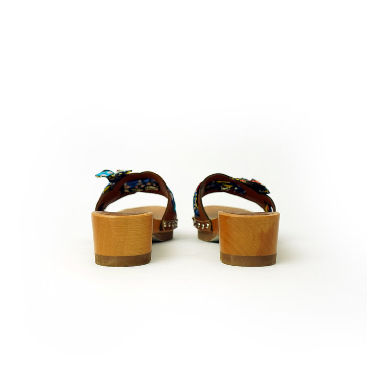 Roberta Gandolfi Lola Chain sandali in legno e pelle di vitello con fiocco stampa african Moda