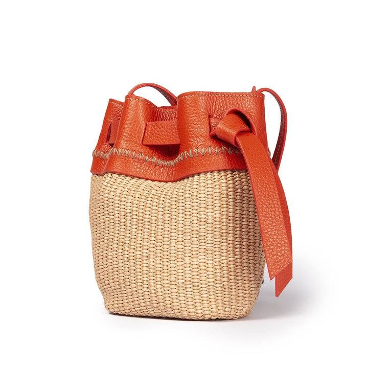 Roberta Gandolfi Ambra mini bucket in rafia e pelle martellata Offerte esclusive