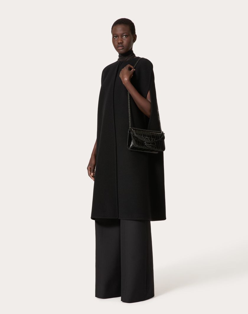 Valentino Handbags Cappa In Fluffy Cachemire Blend per Donna in Nero | Valentino IT Saldi Di Fabbrica