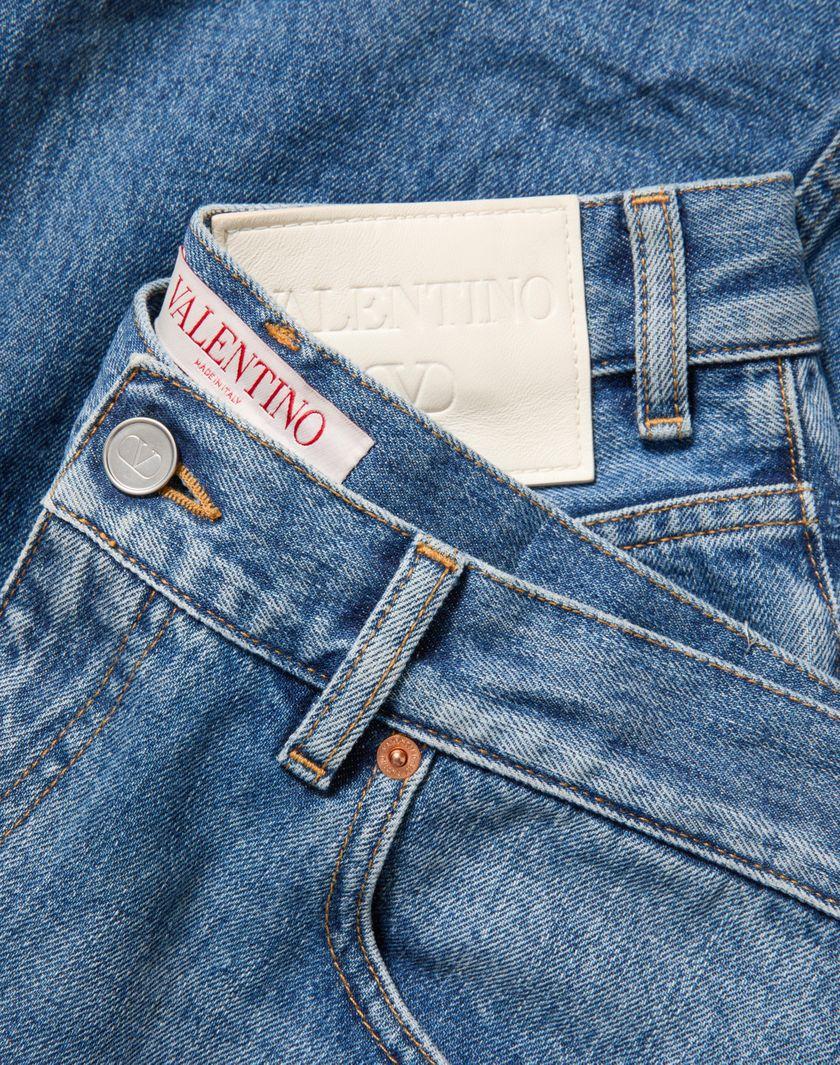 Valentino Handbags Pantaloni In Medium Blue Denim per Donna in Denim | Valentino IT Presa