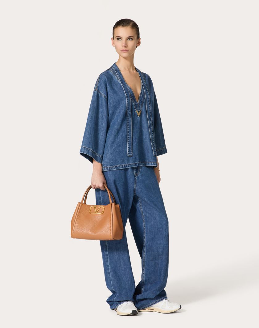 Valentino Handbags Kaftano In Denim Blu Medio per Donna in Denim | Valentino IT Saldi