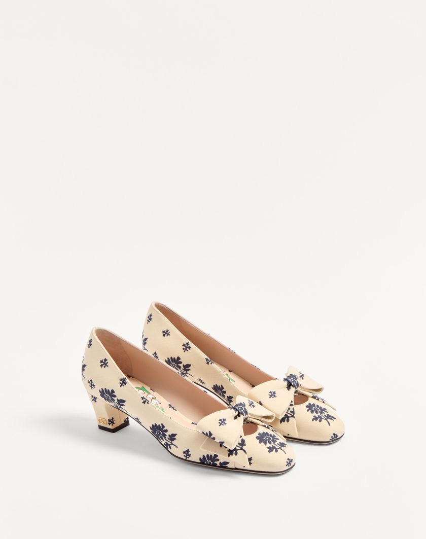 Valentino Handbags Décolleté Bowow In Tessuto Papier Floral 45mm per Donna in Avorio/blu | Valentino IT Cyber Monday