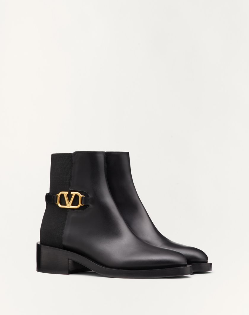 Valentino Handbags Stivaletto Vlogo Signature In Vitello 30mm per Donna in Nero | Valentino IT Offerte stagionali