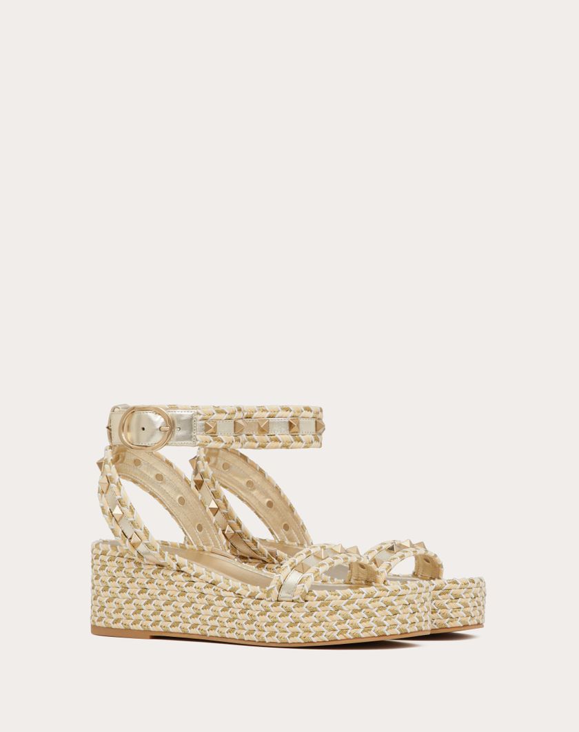 Valentino Handbags Sandalo Flatform Rockstud In Nappa Laminata 45mm per Donna in Naturale/avorio/oro/platino | Valentino IT Italy