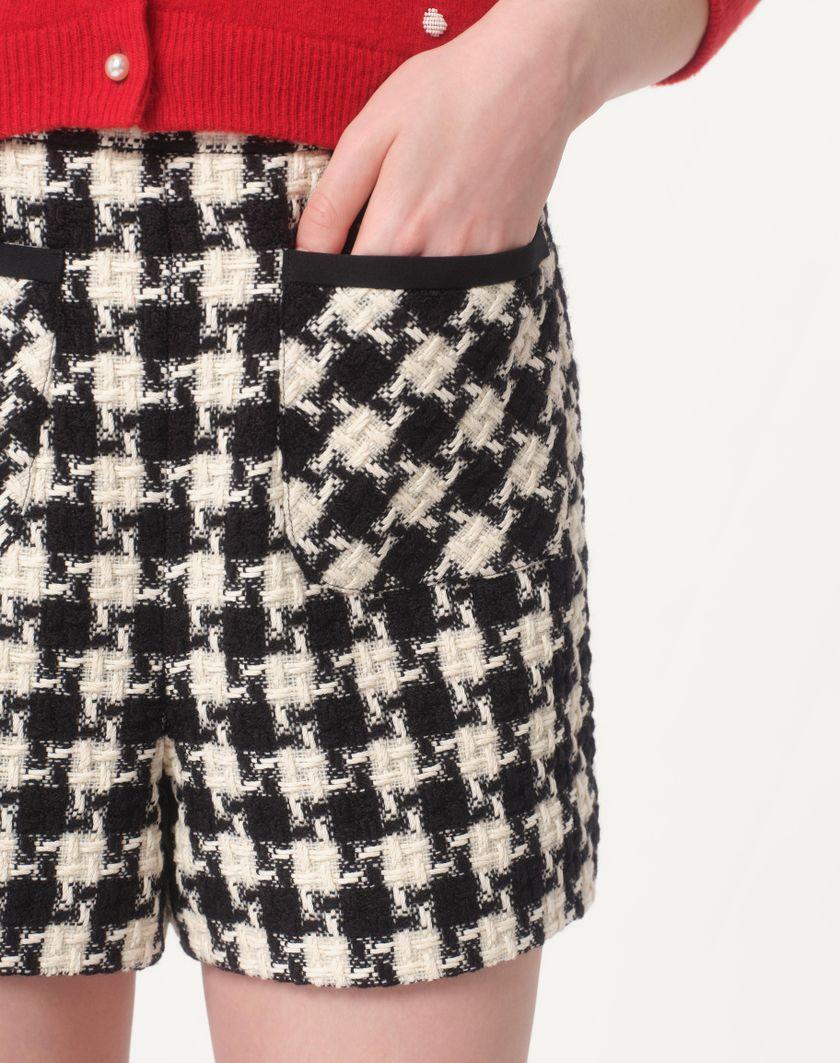 Valentino Handbags Shorts In Damier Light Tweed per Donna in Avorio/nero | Valentino IT Offerta