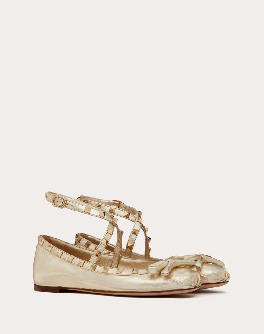 Valentino Handbags Ballerina Rockstud In Nappa Laminata per Donna in Platino | Valentino IT Online Outlet