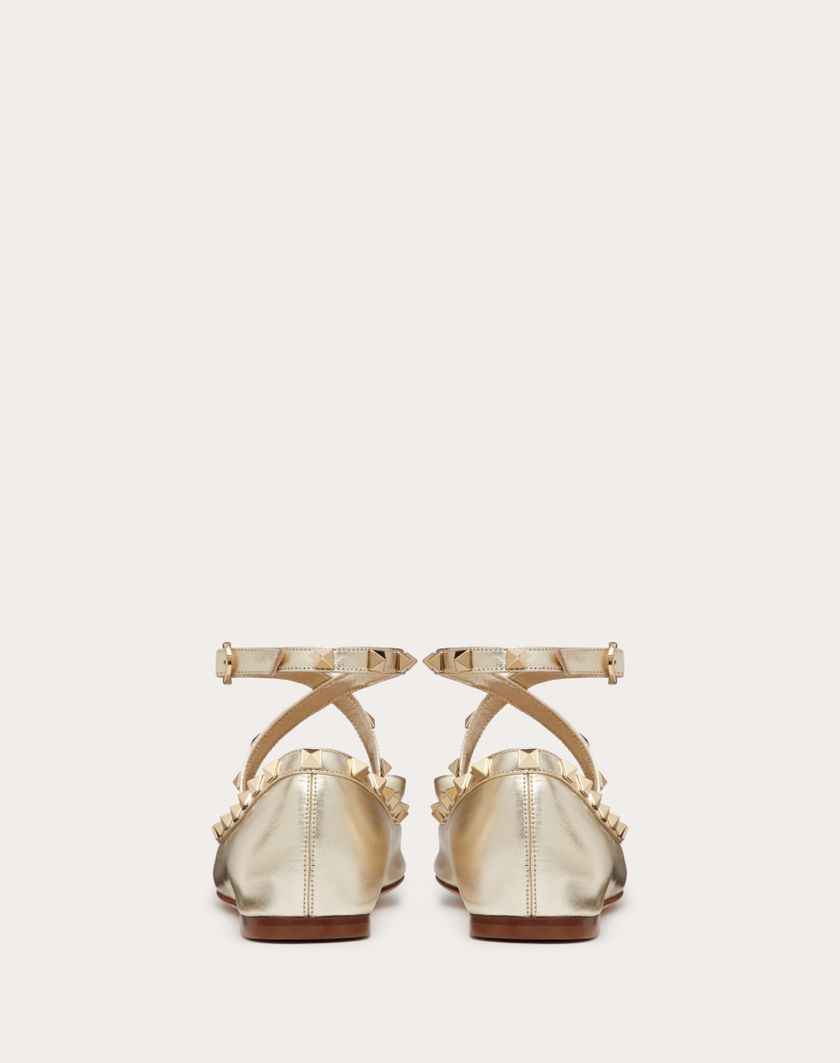 Valentino Handbags Ballerina Rockstud In Nappa Laminata per Donna in Platino | Valentino IT Online Outlet