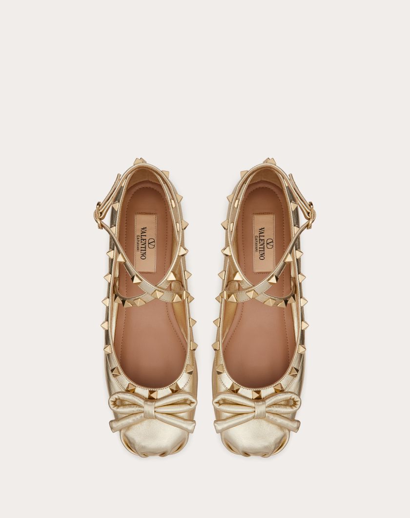 Valentino Handbags Ballerina Rockstud In Nappa Laminata per Donna in Platino | Valentino IT Online Outlet
