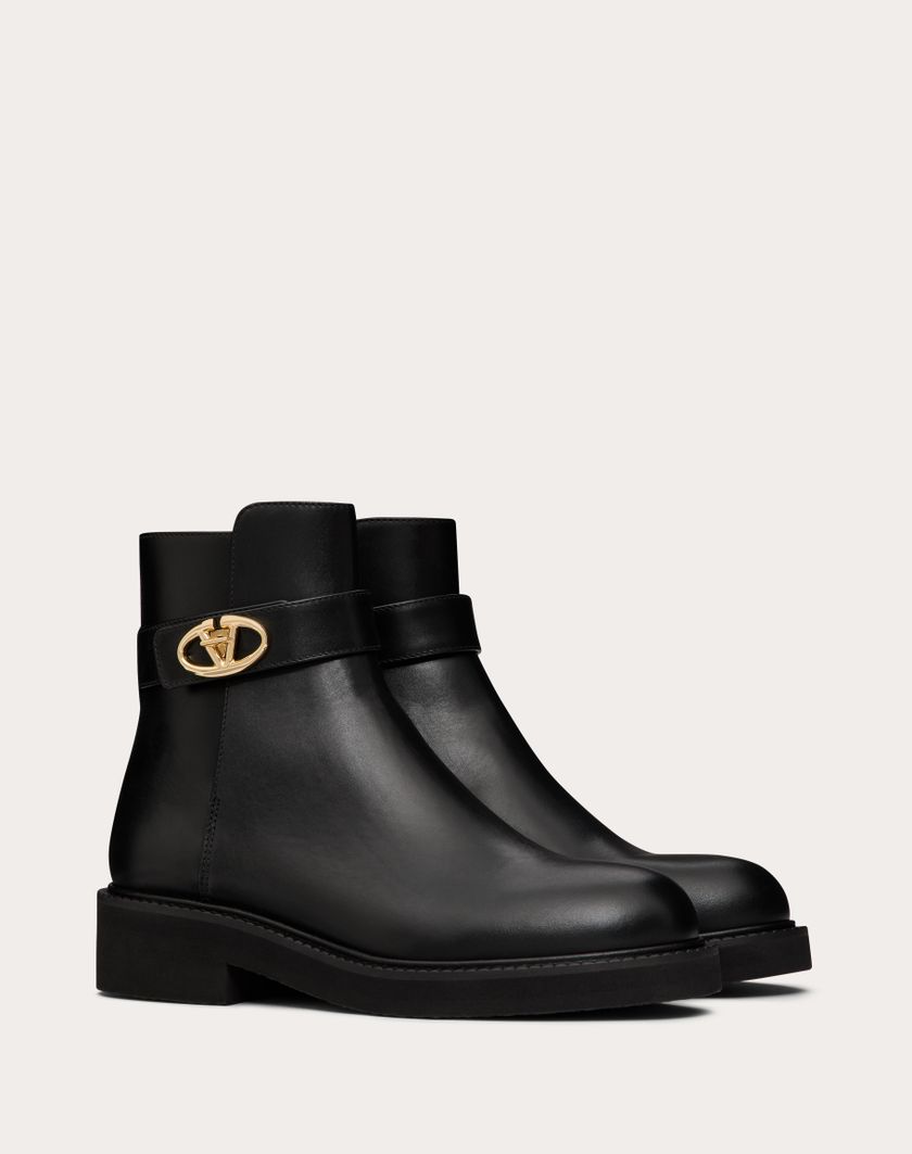 Valentino Handbags Stivaletto Vlogo Locker In Vitello 40mm per Donna in Nero | Valentino IT Only for today
