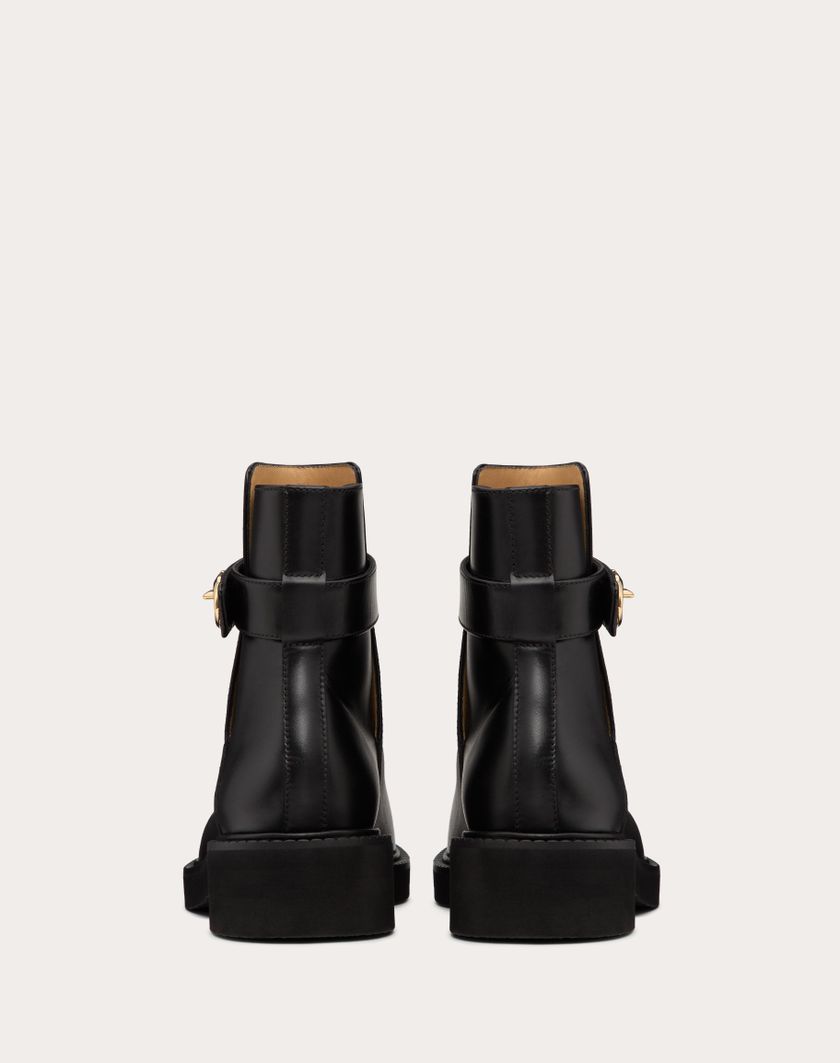 Valentino Handbags Stivaletto Vlogo Locker In Vitello 40mm per Donna in Nero | Valentino IT Only for today