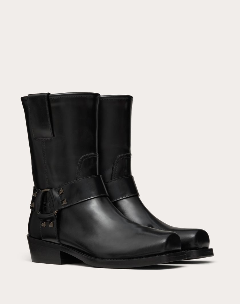 Valentino Handbags Stivaletto Biker Rockstud In Vitello 40mm per Donna in Nero | Valentino IT Sostegno trimestrale