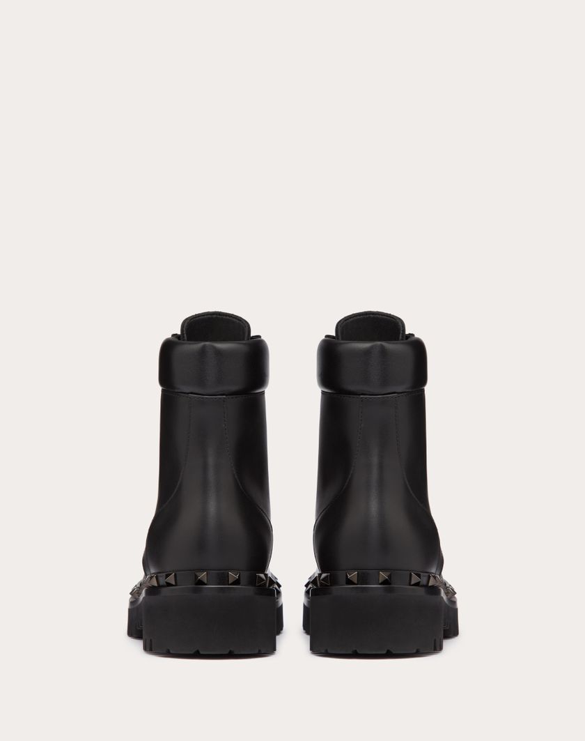 Valentino Handbags Combat Boot Rockstud In Vitello E Borchie In Tono 50mm per Donna in Nero | Valentino IT Solo un giorno rimasto