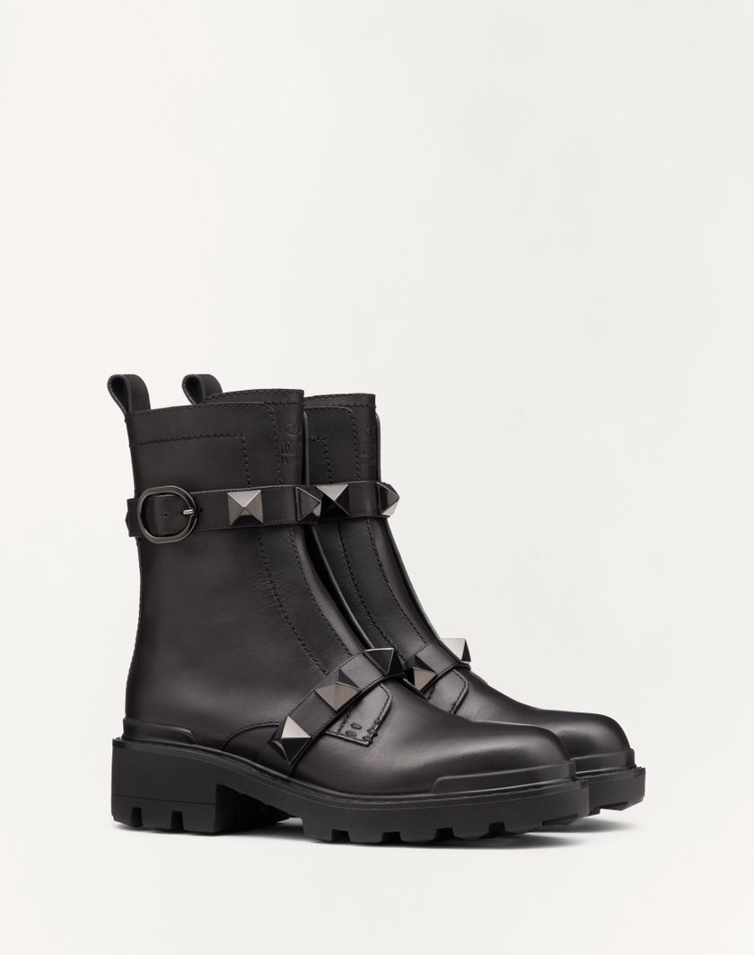 Valentino Handbags Combat Boot Roman Stud In Vitello E Borchie In Tono 40mm per Donna in Nero | Valentino IT Limitato a 3 giorni