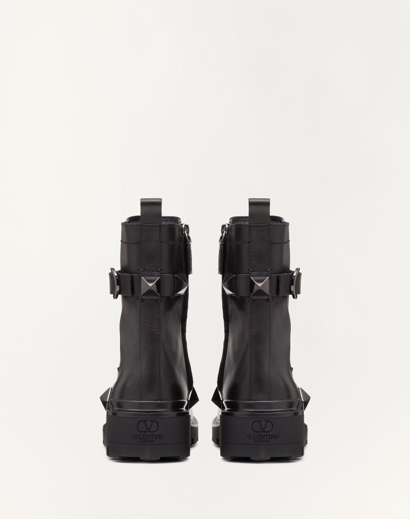 Valentino Handbags Combat Boot Roman Stud In Vitello E Borchie In Tono 40mm per Donna in Nero | Valentino IT Limitato a 3 giorni
