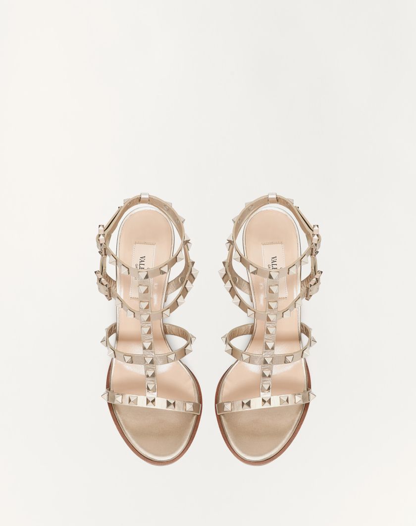 Valentino Handbags Sandalo Rockstud In Vitello Metallizzato Con Cinturini 90mm per Donna in Skin | Valentino IT 2025