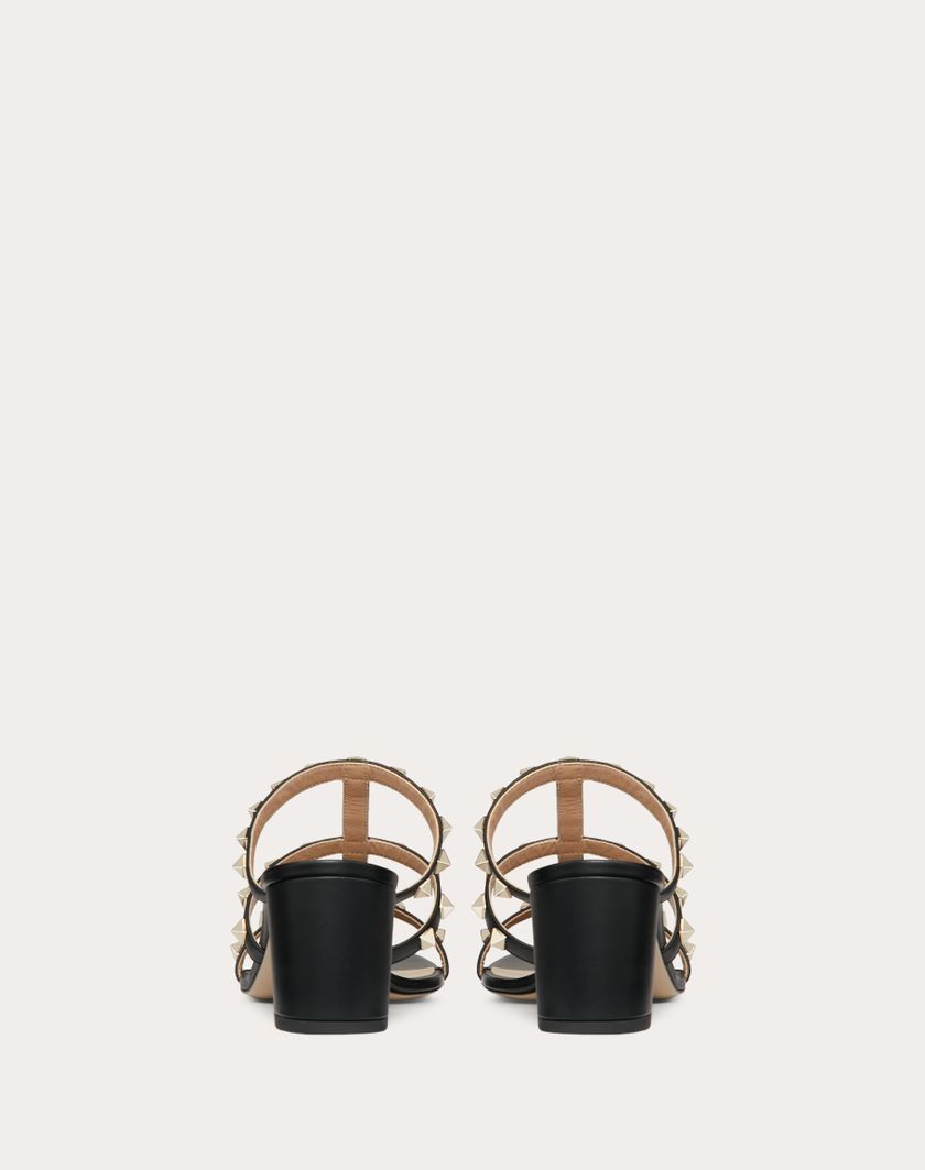Valentino Handbags Sandalo Slider Rockstud In Vitello 60mm per Donna in Azzurro | Valentino IT Italy