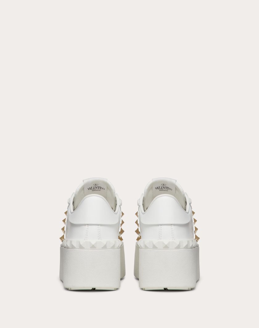 Valentino Handbags Sneaker Flatform Rockstud Untitled In Vitello per Donna in Bianco | Valentino IT Online