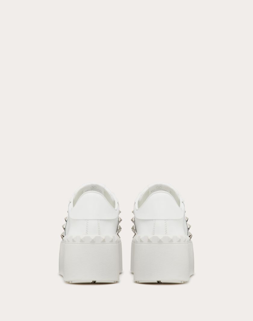 Valentino Handbags Sneaker Flatform Rockstud Untitled In Vitello Con Banda Metallizzata effetto Craquelé per Donna in Bianco/silver | Valentino IT Saldi