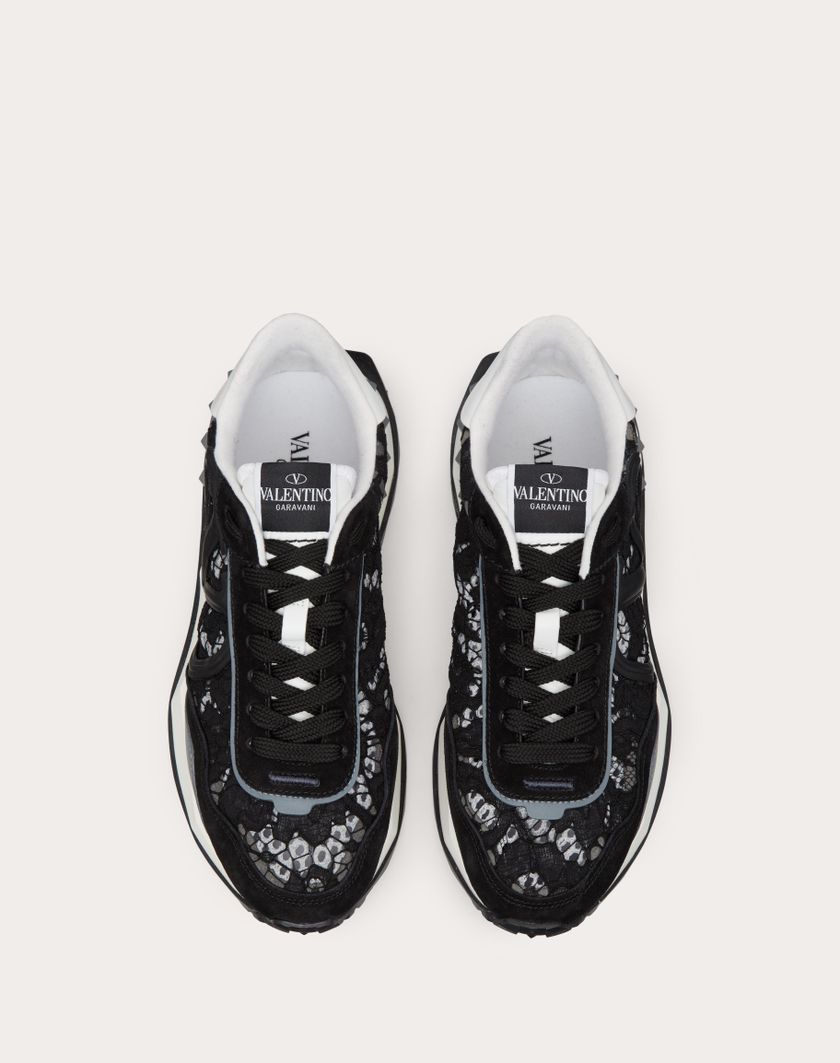 Valentino Handbags Sneaker Lacerunner In Pizzo E Mesh per Donna in Nero/pastel Grey/stone | Valentino IT Negozio online di fabbrica