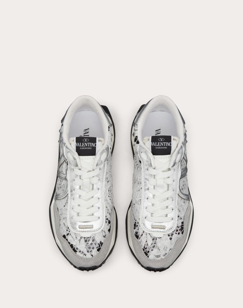 Valentino Handbags Sneaker Lacerunner In Pizzo E Mesh per Donna in Silver/pastel Grey | Valentino IT Prezzo di fabbrica