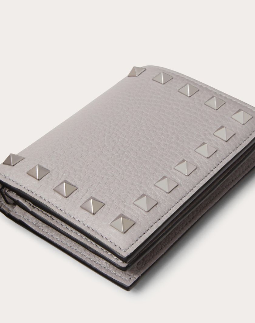 Valentino Handbags Portafoglio Piccolo Rockstud In Vitello Granato per Donna in Grigio | Valentino IT Smaltimento dello stoccaggio