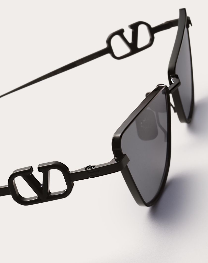 Valentino Handbags Vlogo Sign Occhiale Cat-eye In Titanio in Grigio Scuro | Valentino IT Sostegno trimestrale