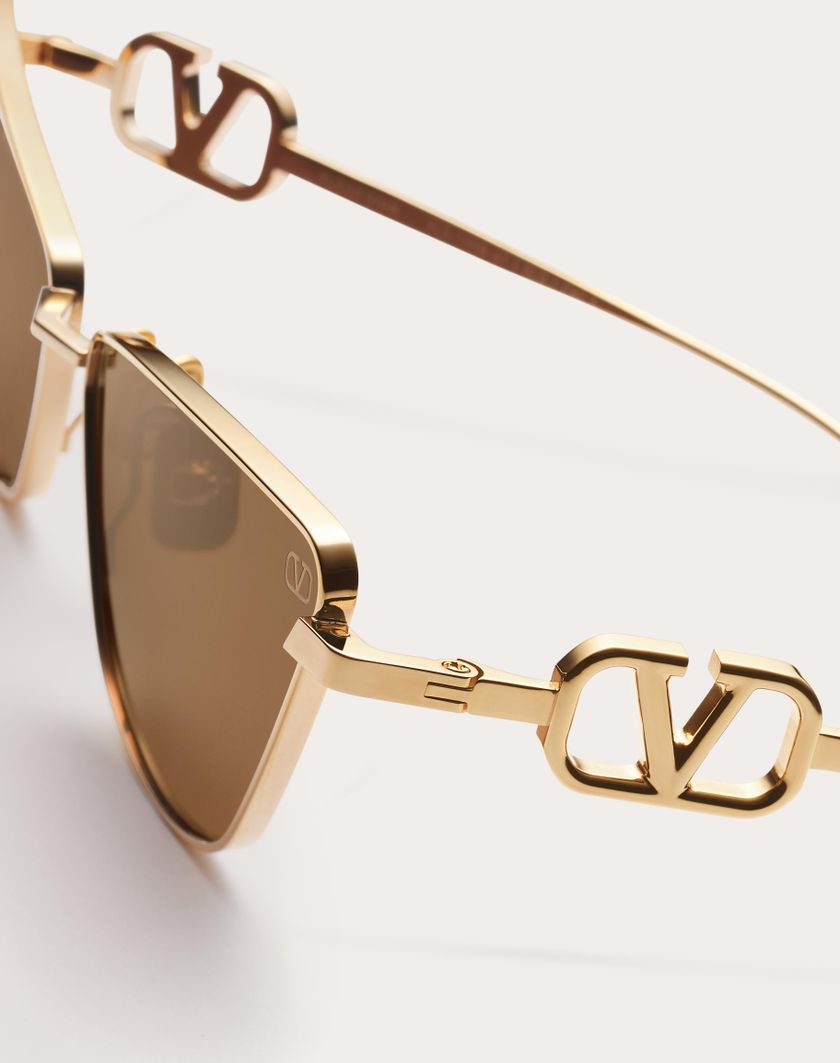 Valentino Handbags Vlogo Sign Occhiale Cat-eye In Titanio in Marrone | Valentino IT Fino al 55% di sconto
